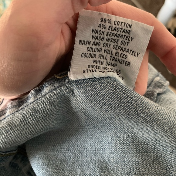 *FREE WITH PURCHASE — Distressed form fitting jean jacket from UK - Picture 8 of 8